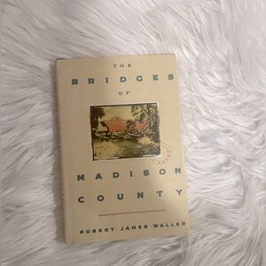 Bridges of Madison County by Robert James Waller 📙